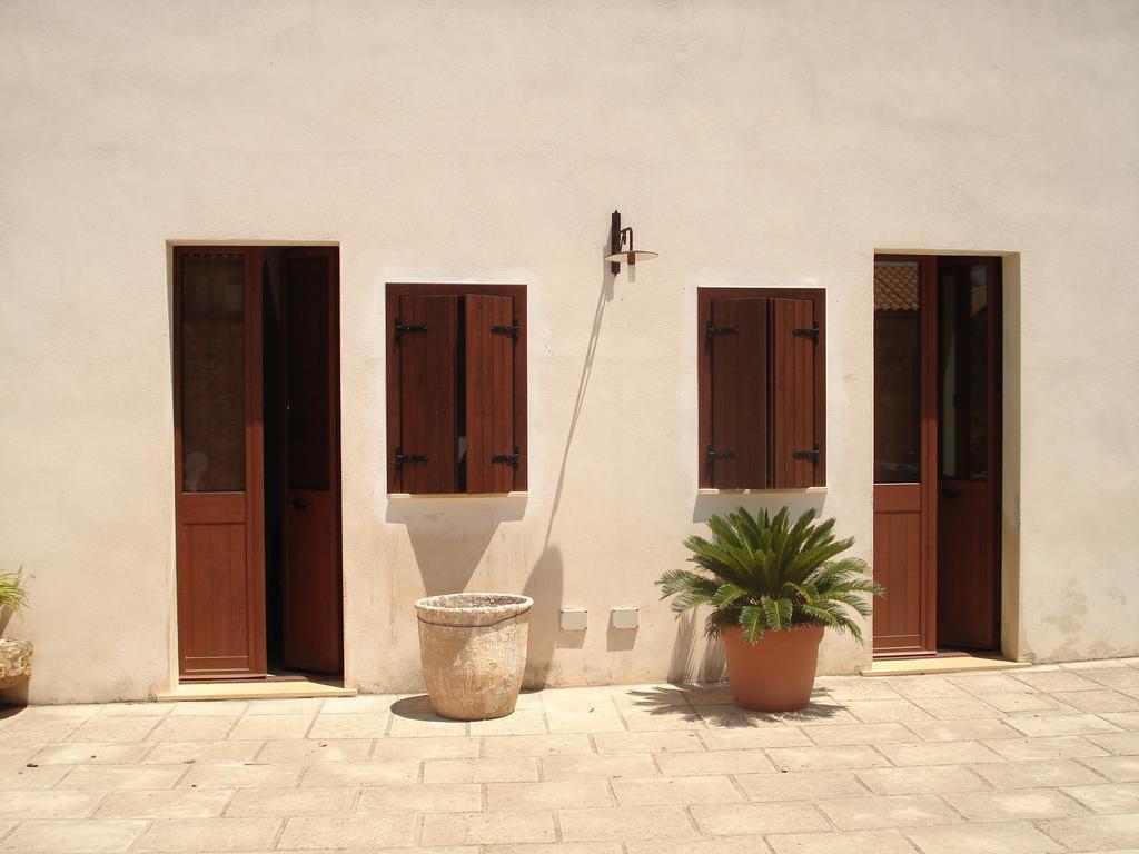 Azienda Agrituristica Masseria La Verna Patù Εξωτερικό φωτογραφία